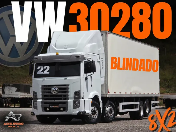 VW 30280 8x2 Baú Real 10 m 2022 Automático Blindado