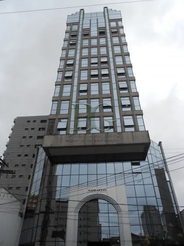 Excelente sala comercial no coração de Poços de Caldas, no Edifício Manhattan.