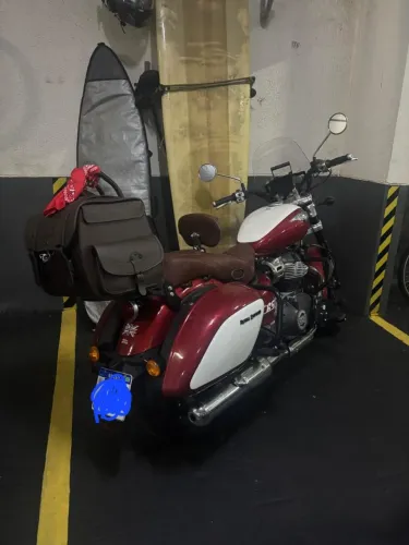 Royal Enfield Super Meteor 650 Celestial - Apenas 460 km + Recheada de Acessórios!