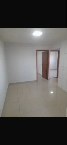 Aluga-se apartamento no setor leste universitário