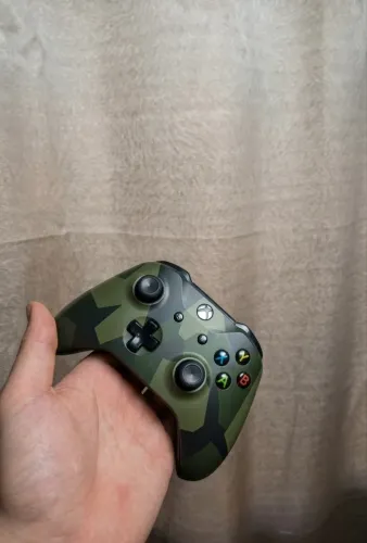 Vendo Xbox one 1tb 2 controles