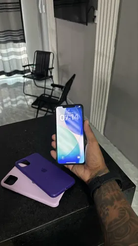 Vendo 11 pro Max 256 gb ou troco em 13 pro ou 14 pro