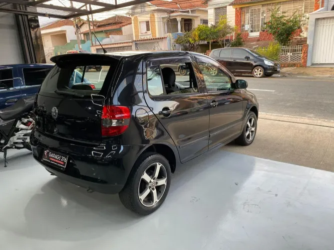 Volkswagen Fox Plus 1.0mi/ 1.0mi Total Flex 8V 4P 2010