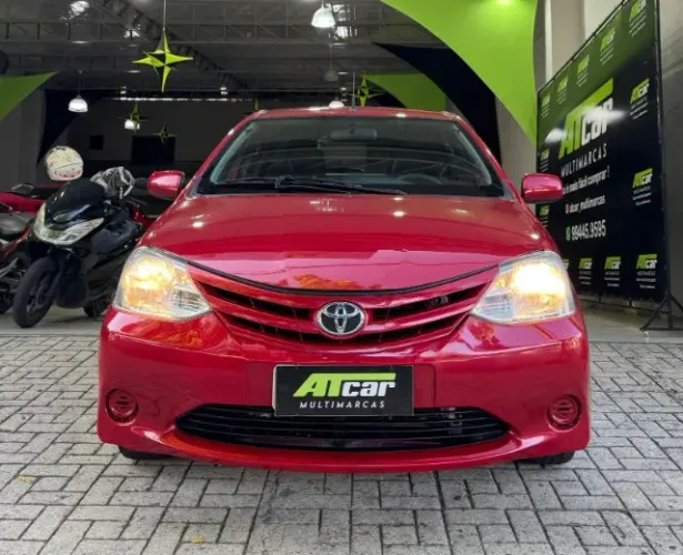 Toyota Etios X 1.3 Flex 16V 5P Mec. 2013