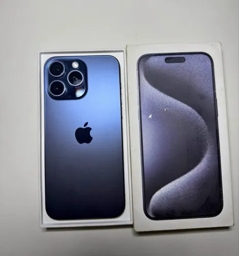 iPhone 15 pro Max azul 256 Gb 6 meses garantia