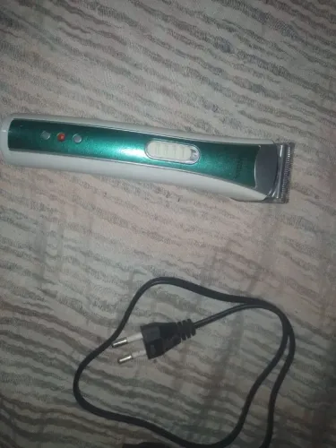 Maquininha de cabelo seminova.