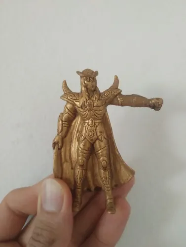 Boneco Milo de Escorpião (Saint Seiya) Grow