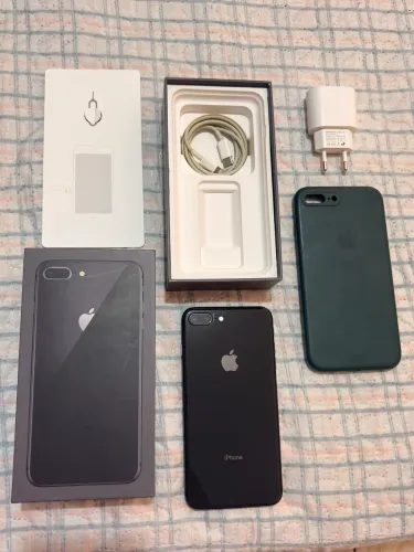 Vende-Se iPhone 8 Plus 64gb Preto - Excelente Estado