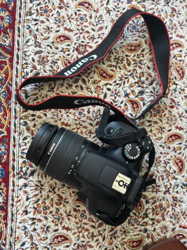 Canon EOS 1300D (Rebel T6) + Lente 18-55mm + Kit Completo