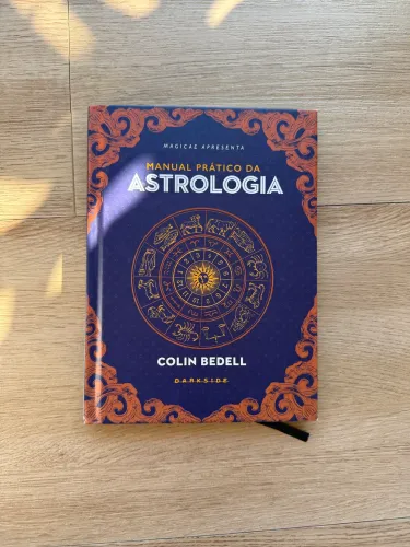 Manual Prático da Astrologia - Colin Bedell | DarkSide | Livro Usado em Ótimo Estado