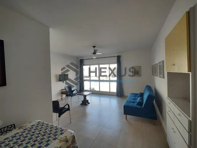 Apartamento com varanda na Praia da Enseada, Guaruja