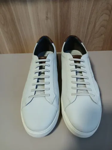 Tênis Casual em Couro tamanho 40