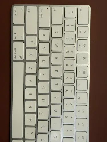 Teclado Apple Magic Keyboard com teclado numérico