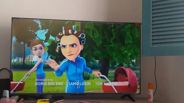 Tv smart 50pol, no plástico,disque *, fala com Lu