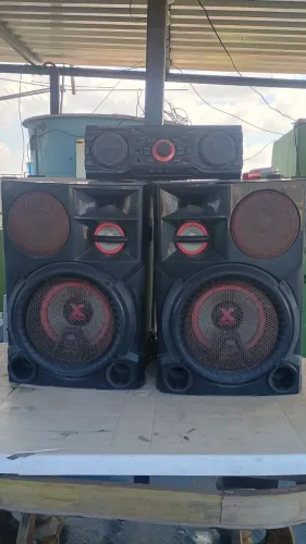 SOM LG XBOOM 2700WATS