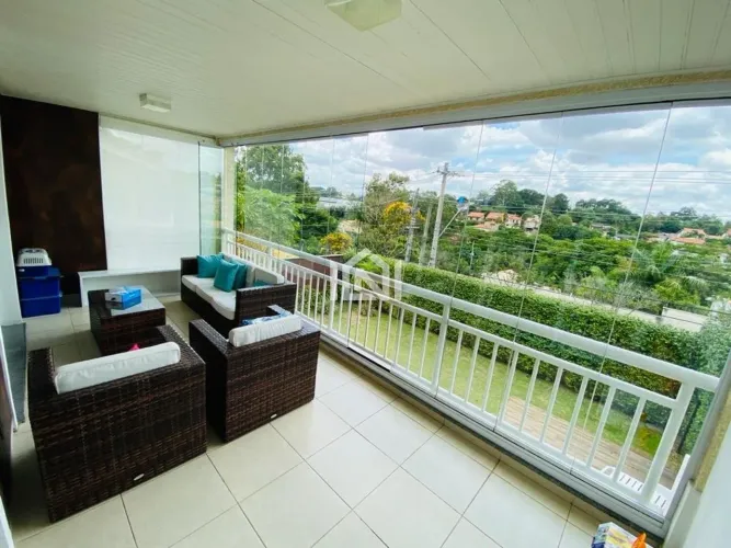 Casa à venda no condomínio Raízes Granja Viana