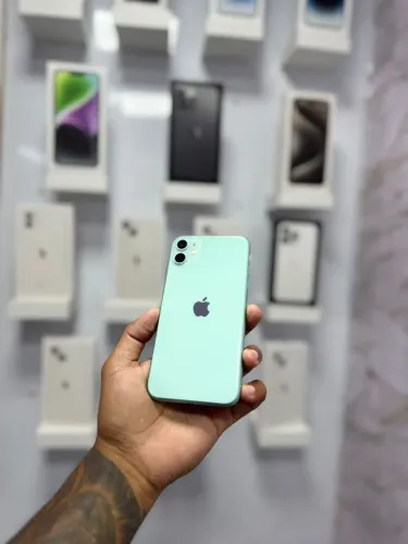IPHONE 11 128GB VERDEE<br>R$ 1.299,00