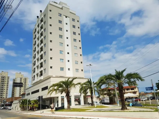 Apartamento 2 dormitórios com suíte no Centro de Palhoça