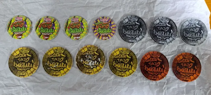 LOTE RARO DE TAZOS O MÁSKARA ELMA CHIPS 1998 - GIGAN OURO, PRATA, BRONZE E ULTRA-MAGIC