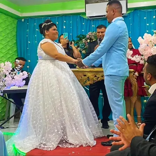 ALUGUEL E VENDA DE ROUPAS PARA CASAMENTO