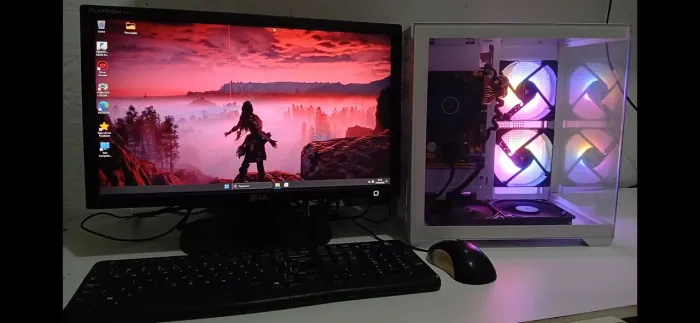 PC GABINETE GAMER CORE I5/ 8GB FANS DE LED RGB TELA DE LED 19 POL.