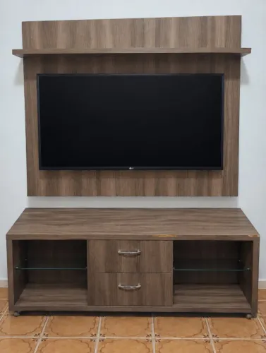 Painel para TV até 55" Atenção, com um lindo Rack e Rodinhas(2 Gavetas-Imbuia) SÓ 350,00