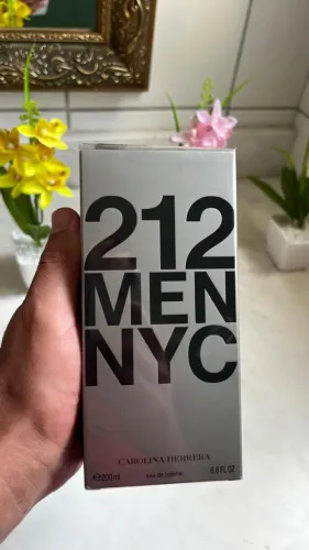 PERFUME 212 MEN NYC EAU DE TOILETTE 200ML ORIGINAL NOVO E LACRADO PROMOÇÃO.