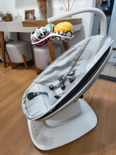 Cadeirinha de balanço Mamaroo 4moms