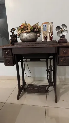 Máquina de costura retrô 