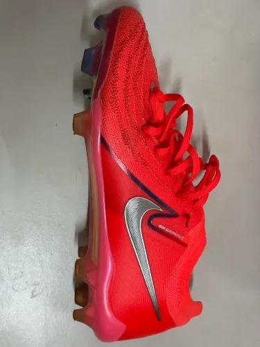 Chuteira de campo Nike Phantom GX 2