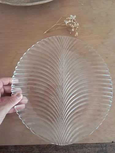 Prato petisqueira em cristal formato folha leaf (medidas nas fotos