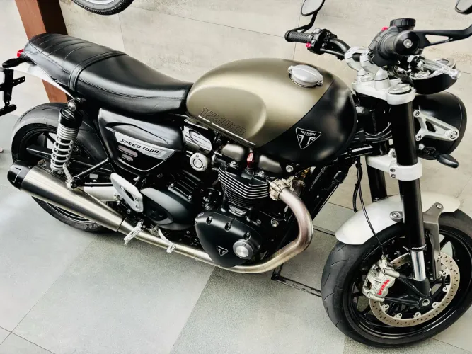 Triumph Speed Twin 1200cc
