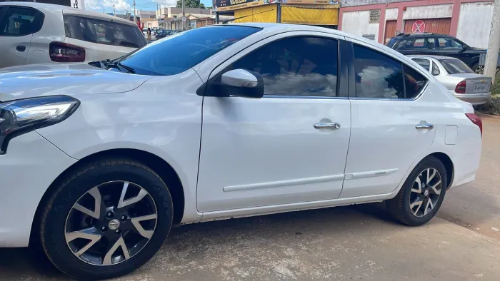 Nissan Versa Unique 1.6 16V Flexstart 4P Aut. 2017