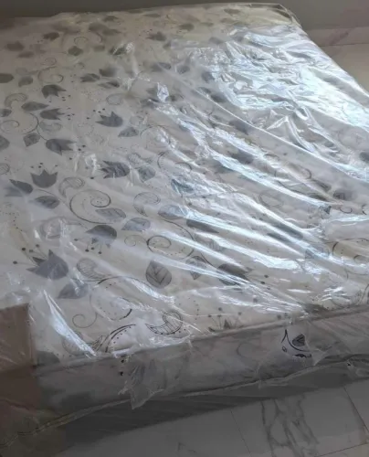 Cama box casal nunca usada