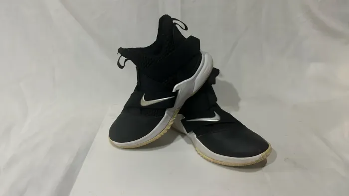 Tênis Nike LeBron Soldier 12 TB ( size 7)