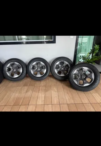 Rodas com Pneus Jeep Renegade original 