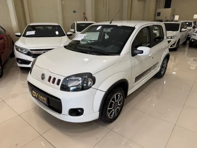 Fiat Uno Sporting 1.4 EVO Fire Flex 8V 4P 2013