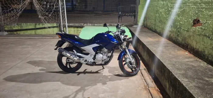 FAZER YS 250 / ANO 2008,APENAS 31 MIL KM ,TD ORIGINAL,EXCELENTE ESTADO.