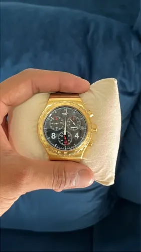 Swatch cara preta médio