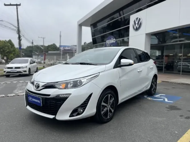 Toyota Yaris XLS Connect 1.5 Flex 16V 5P AUT 2021