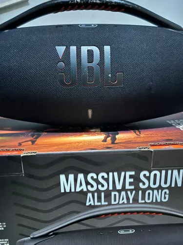 JBL bombox 3