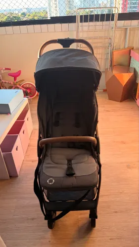 Carrinho De Bebê De Paseio Maxi-cosi Eva Cinza Com Chassi De Cor Preto