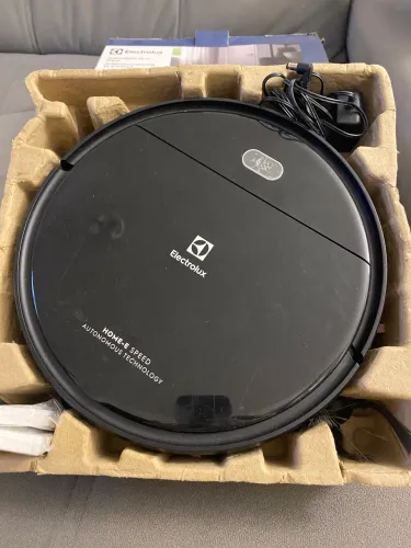 Aspirador robô Eletrolux ERB10