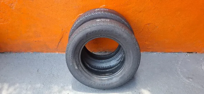 Par de Pneus Aro 14 Goodyear 185 x 70 EfficientGrip_Aceito Cartão*