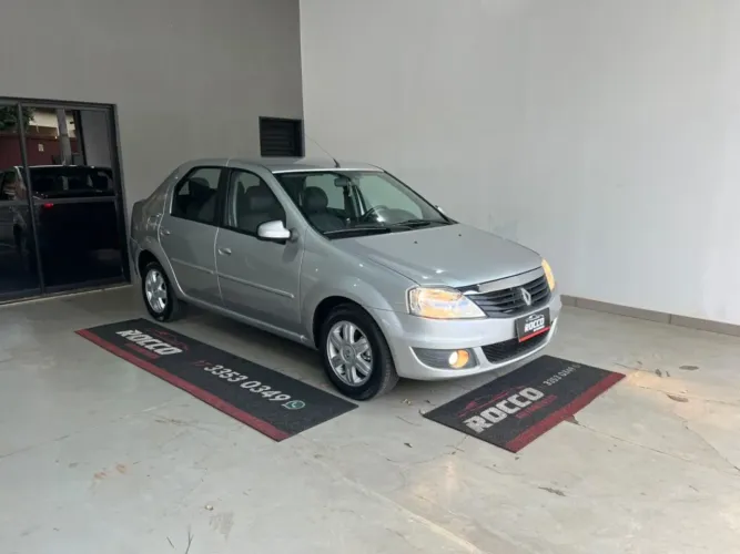 Renault Logan Expression Hi-flex 1.6 8V 4P 2012