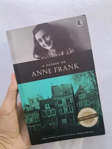 Livro "O Diário de Anne Frank" seminovo
