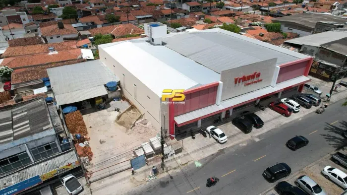 PRÉDIO COM 2000m² PARA LOCAÇÃO NO BAIRRO DOS ESTADOS EM JOÃO PESSOA / PB REF: 190