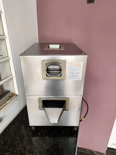 Garapeira / Engenho de Cana Elétrico em Inox 220V