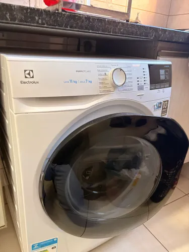 Lava e seca Electrolux não está secando 