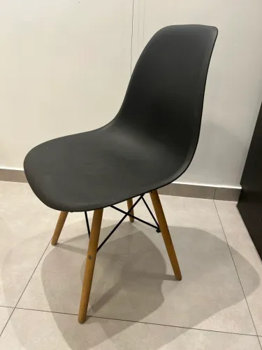CADEIRA EIFFEL PRETA